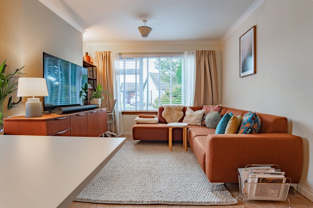 Property photo 3 of 31