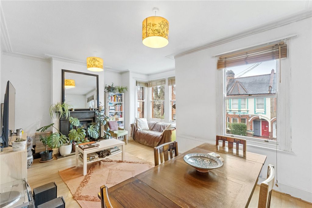 Property photo 2 of 17 Picture No. 26