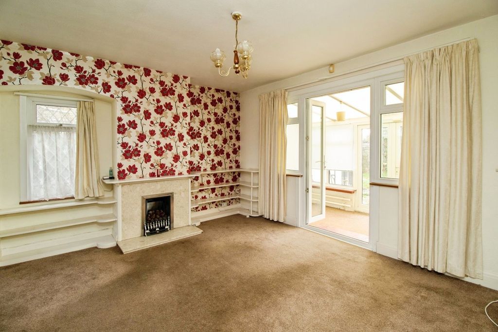 Property photo 2 of 19