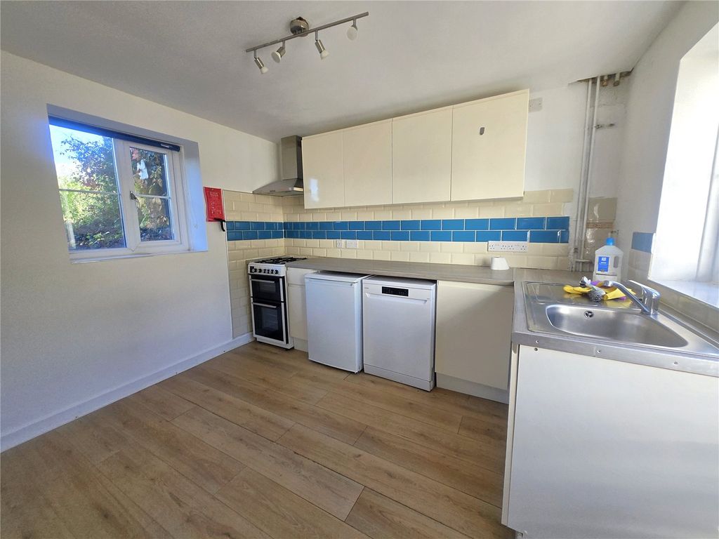 Property photo 3 of 14 Picture No. 06