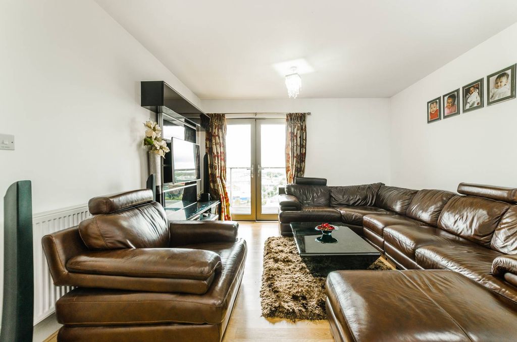 Property photo 3 of 8