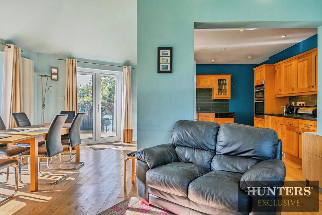 Property photo 3 of 34 62724744-Dsc_5322.Jpg