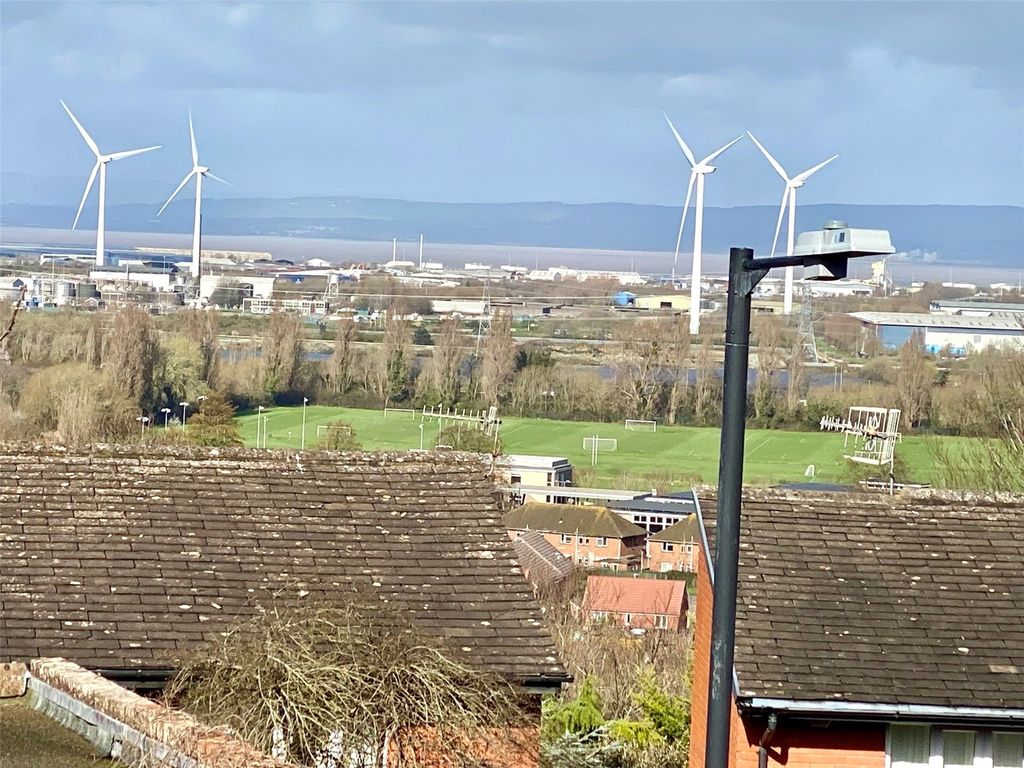 Property photo 3 of 24 Picture No. 32