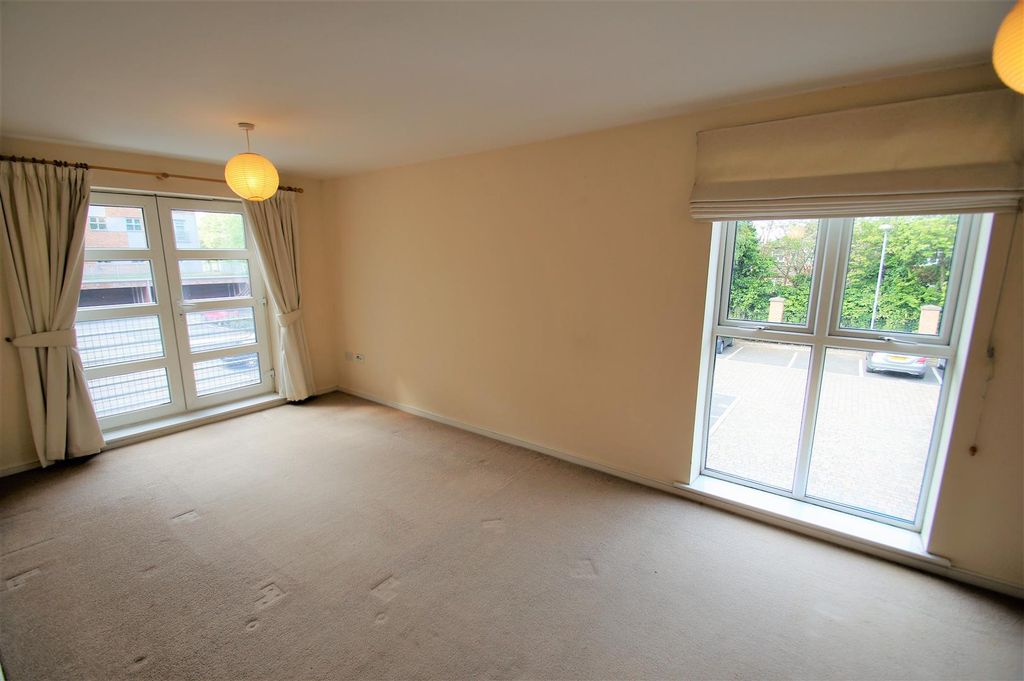 Property photo 3 of 25