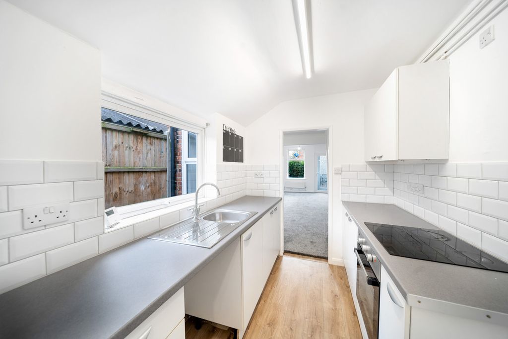 Property photo 3 of 9