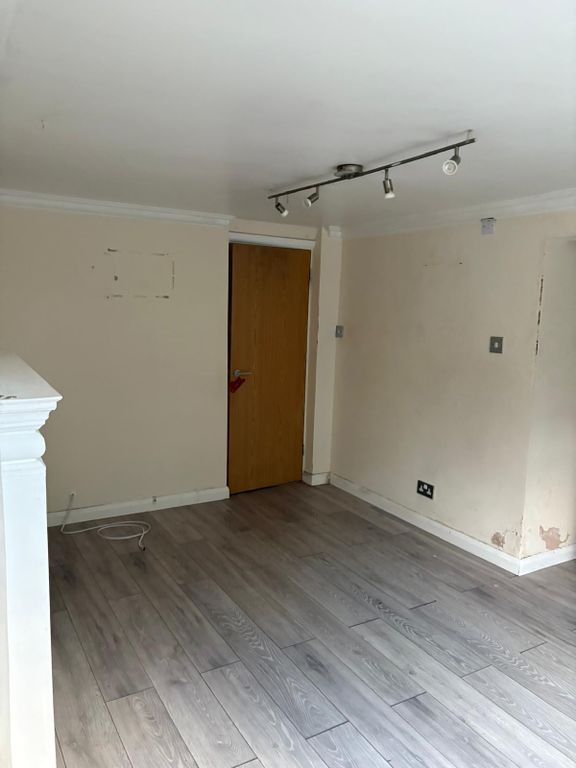 Property photo 2 of 13 Gallery