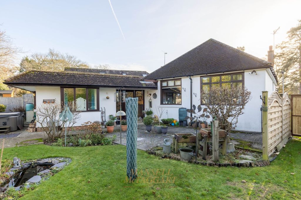 Property photo 2 of 35