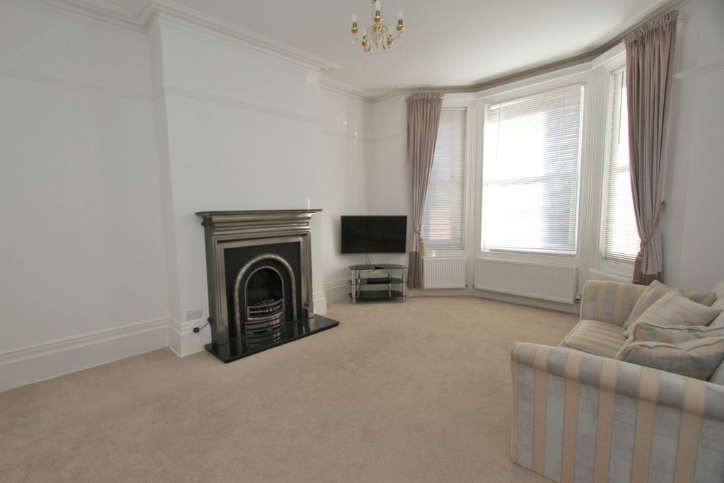 Property photo 3 of 29