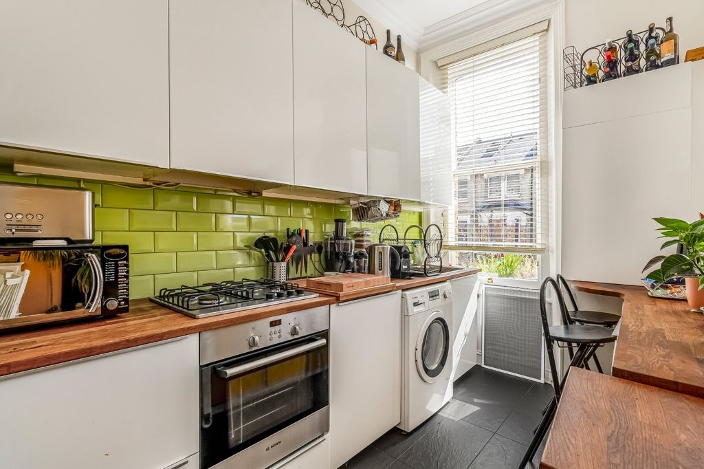 Property photo 3 of 9 Picture No. 15