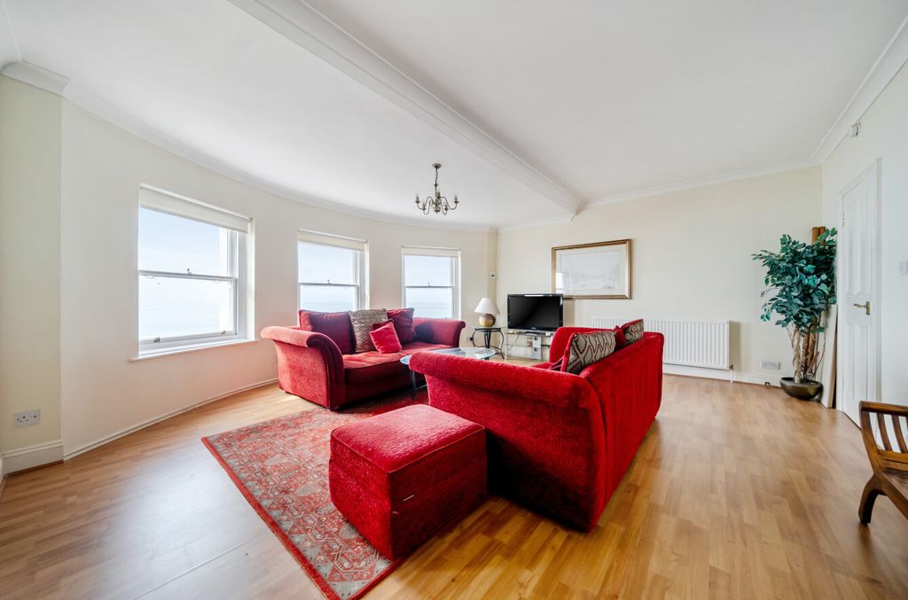 Property photo 2 of 16 Picture 2