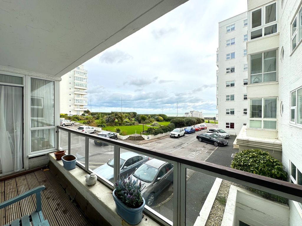 Property photo 2 of 14 Balcony