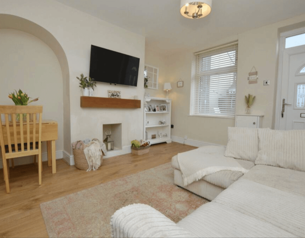 Property photo 2 of 10