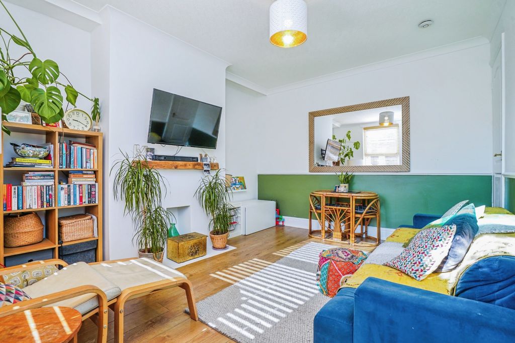 Property photo 2 of 15