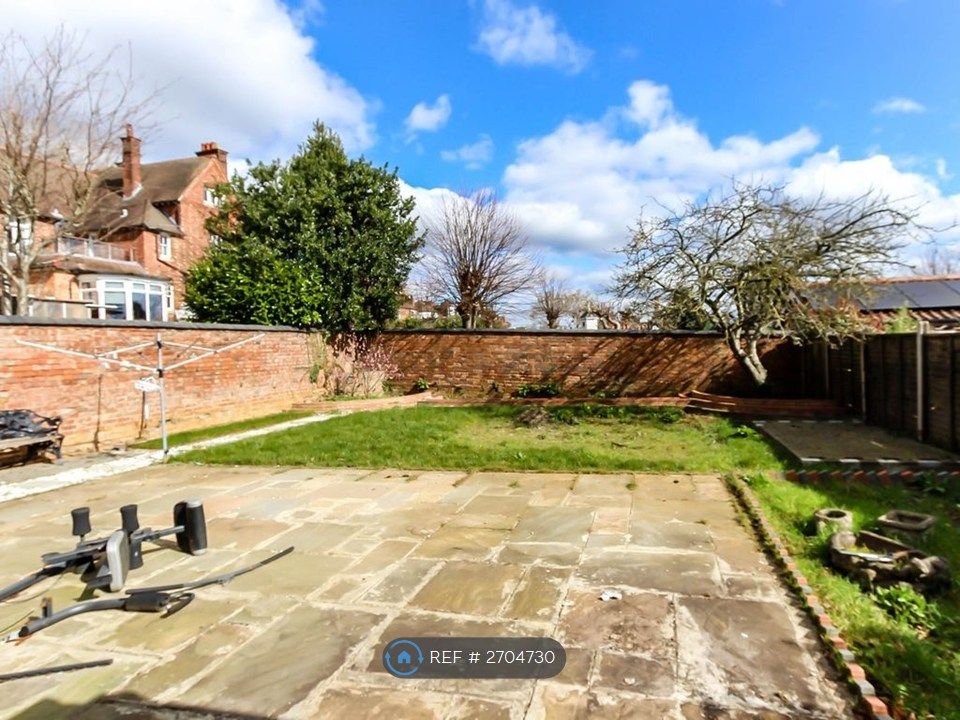 Property photo 2 of 10