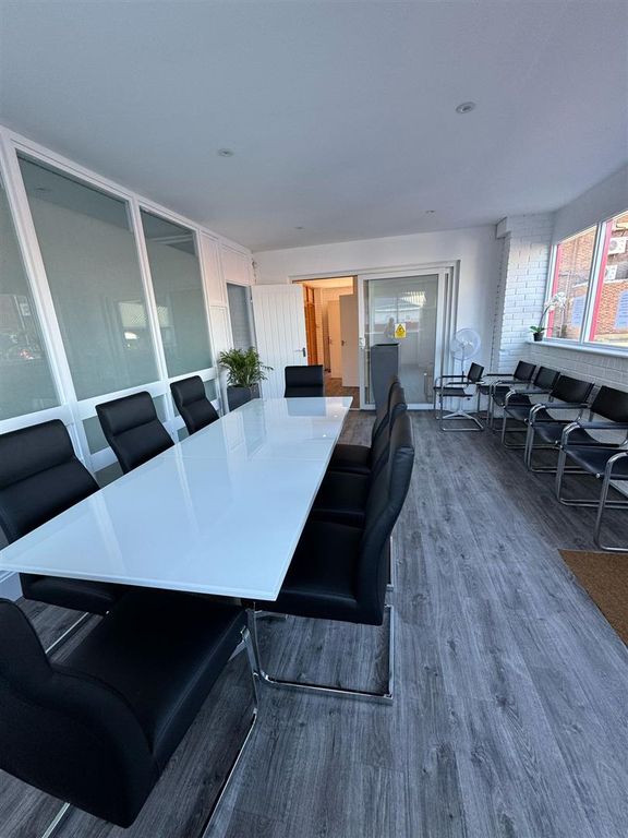 Property photo 3 of 5 95430759-3744-4c9B-A6ee-35Aac25753Fd.Jpg