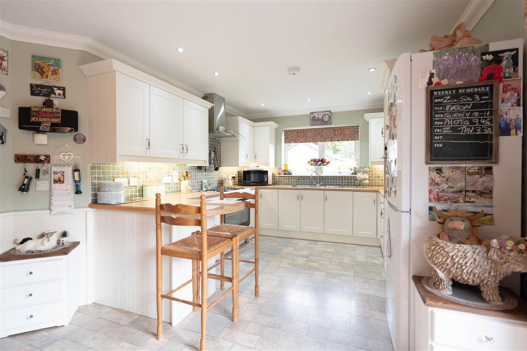 Property photo 3 of 28 Dsc04668-Hdr.Jpg
