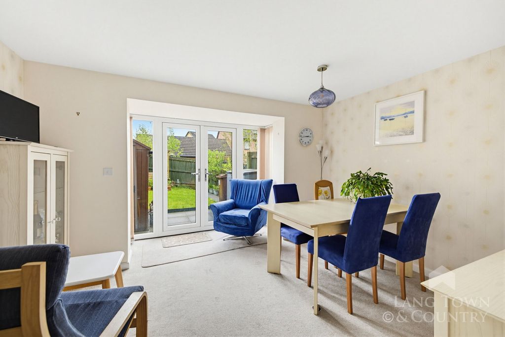 Property photo 3 of 21