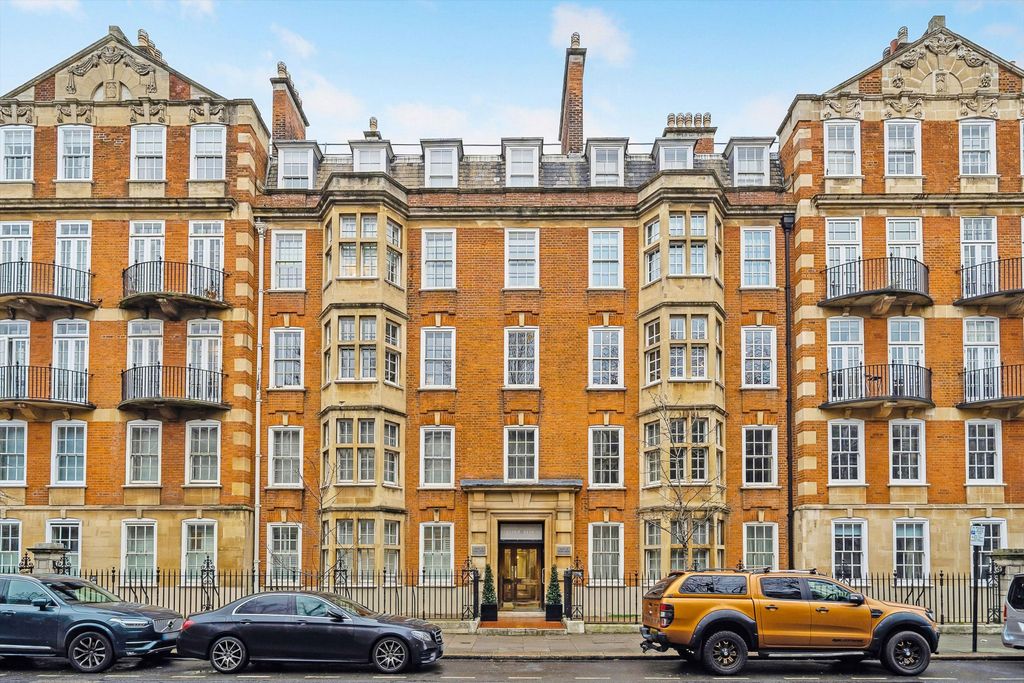 Property photo 1 of 18 Image