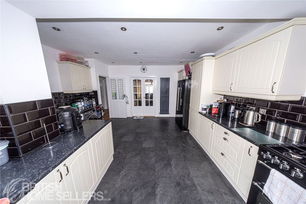 Property photo 3 of 35 Picture No. 43