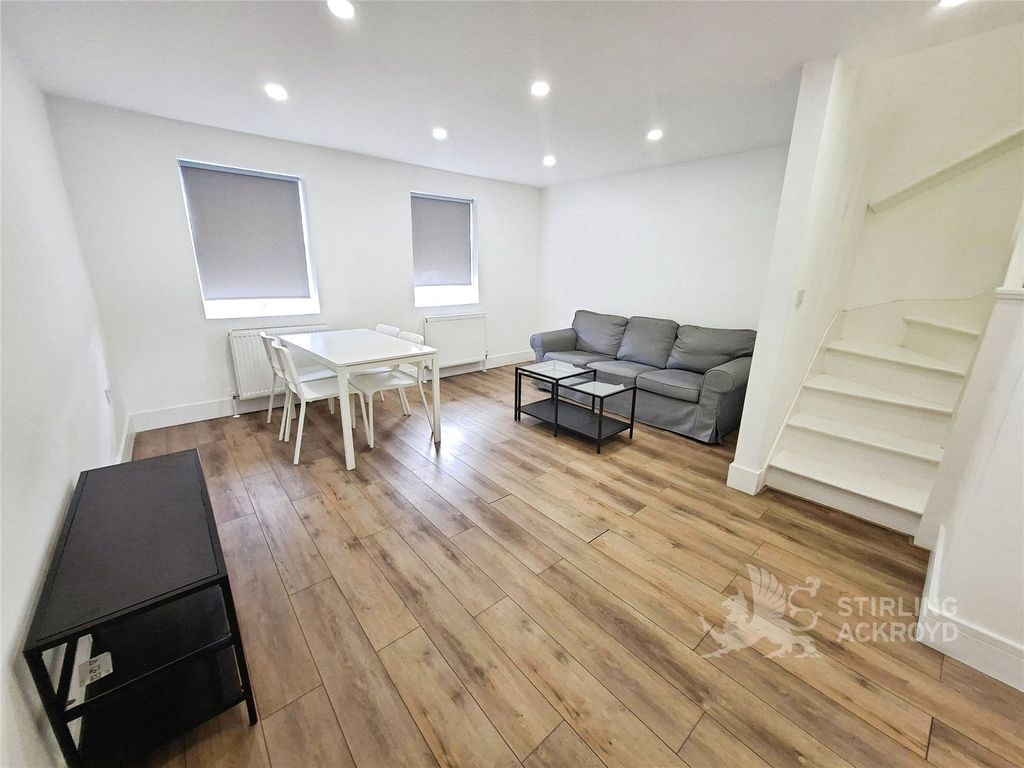 Property photo 1 of 10 Reception Room