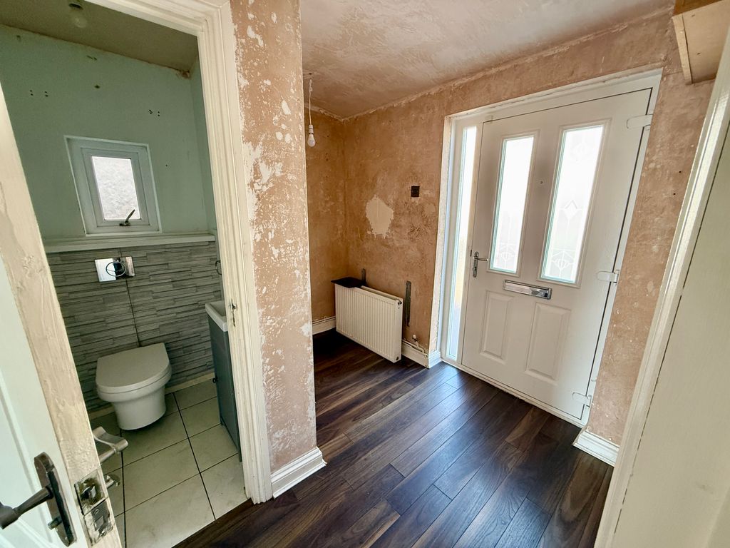 Property photo 2 of 17