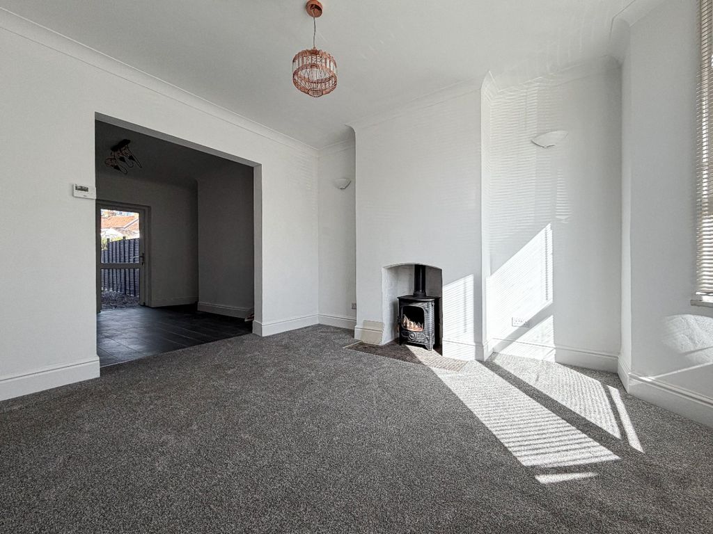 Property photo 1 of 17 4988690