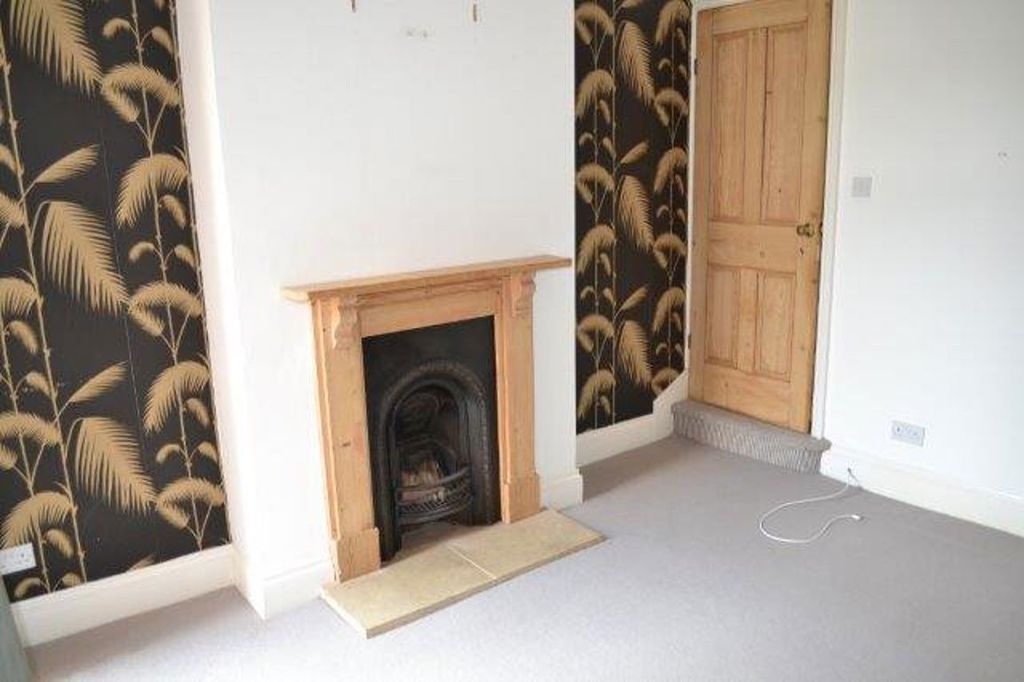 Property photo 3 of 25