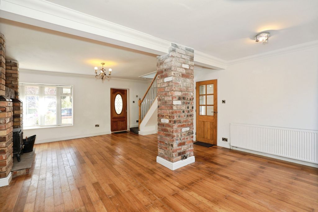 Property photo 2 of 22