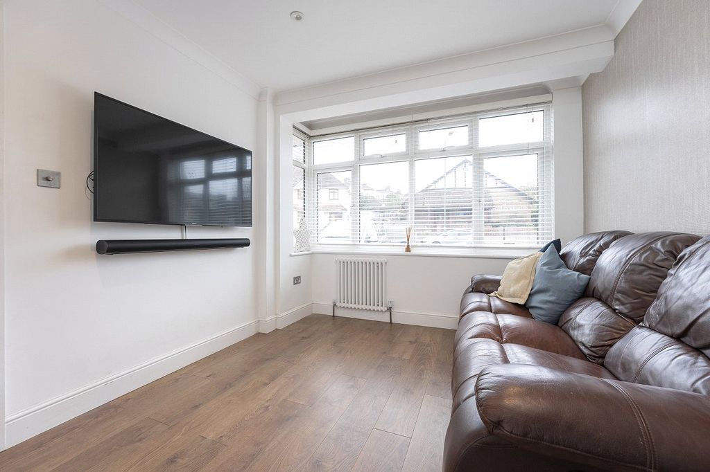 Property photo 3 of 20 Picture No. 17