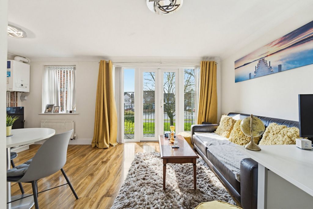 Property photo 2 of 13