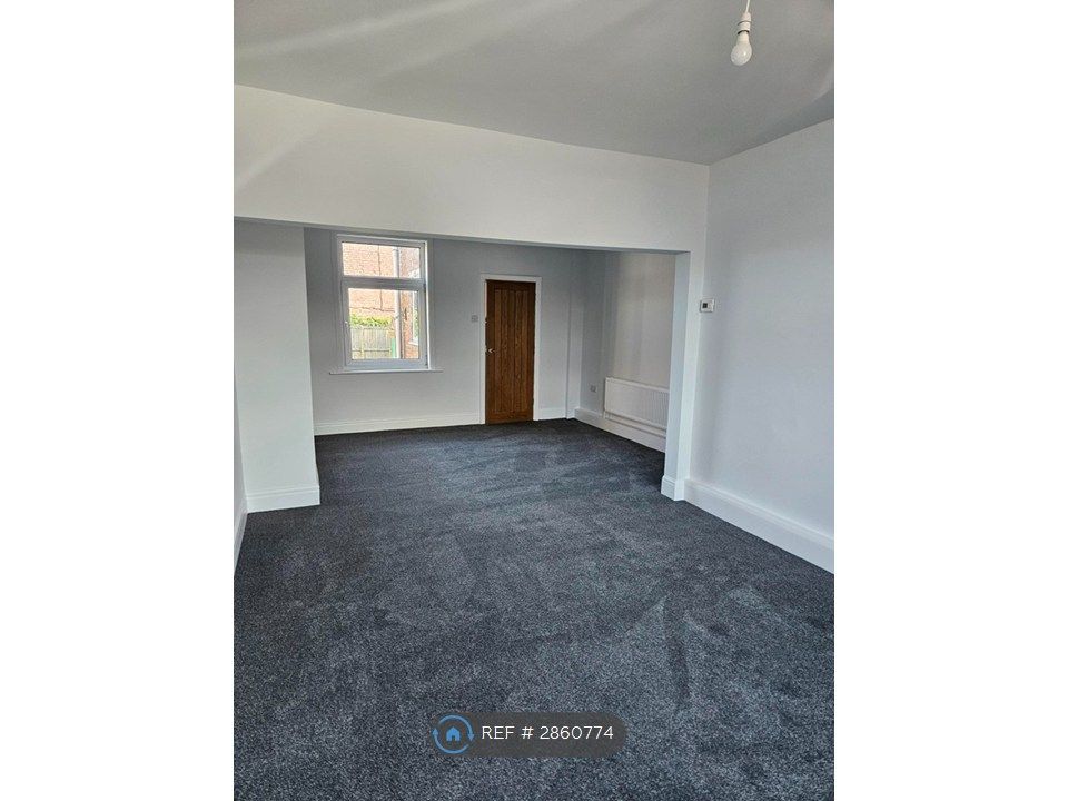 Property photo 3 of 12 Living Room