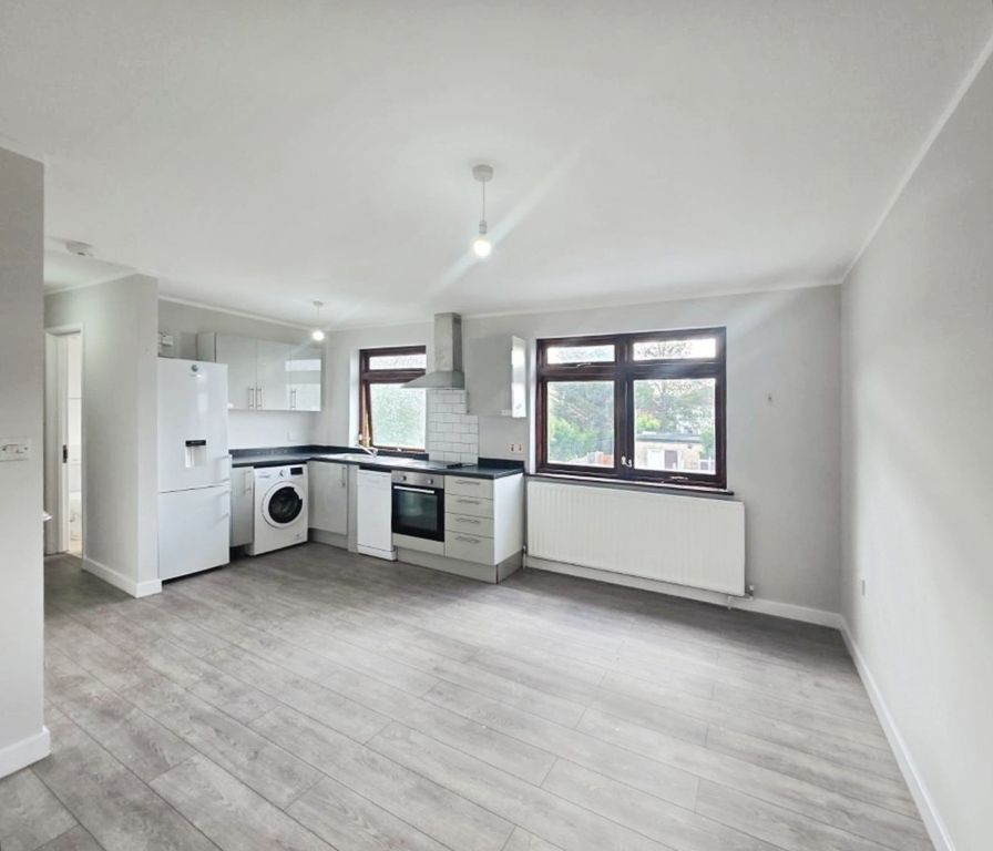 Property photo 1 of 11 Pbox-Kitchen-335956.Jpg