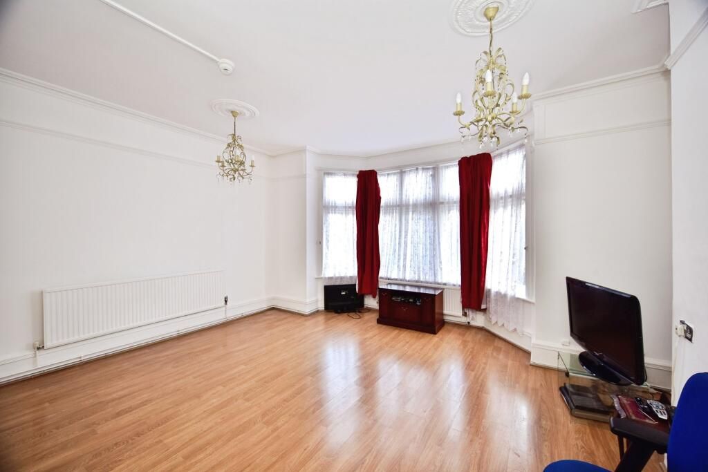 Property photo 2 of 18