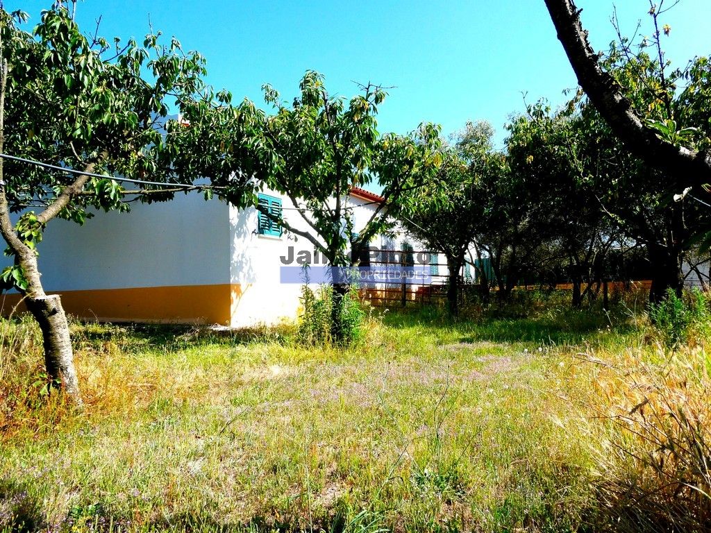 Property photo 1 of 8