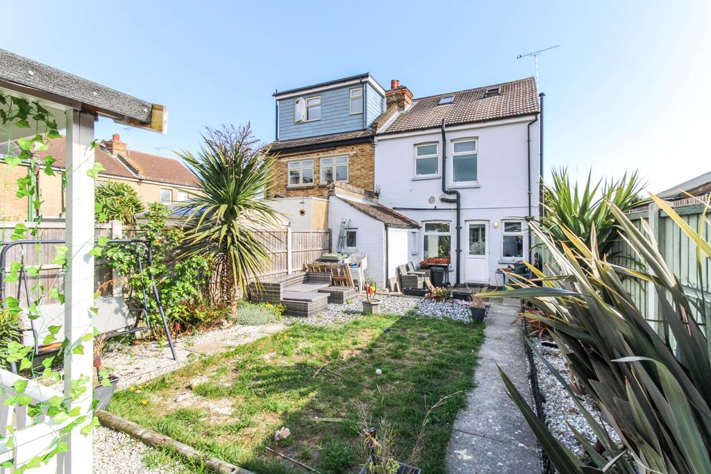 Property photo 2 of 17 Rear Garden