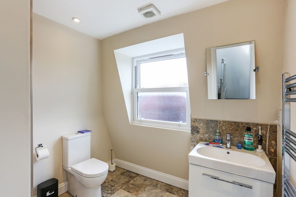 Property photo 3 of 12 Bathroom
