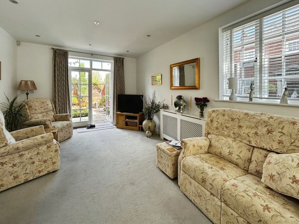 Property photo 3 of 19