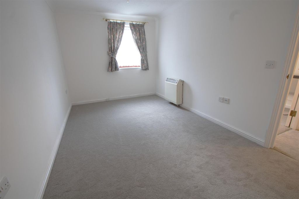 Property photo 2 of 9 Bedroom1.Jpg