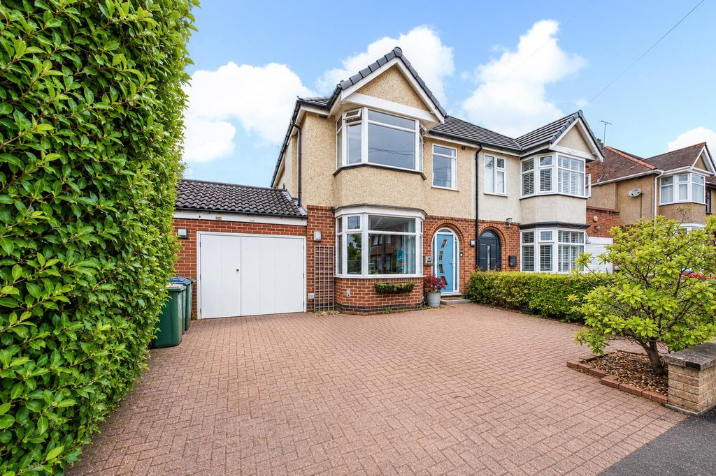 Property photo 1 of 16 External