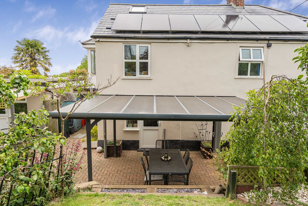 Property photo 1 of 33