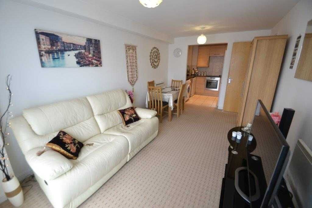 Property photo 2 of 17