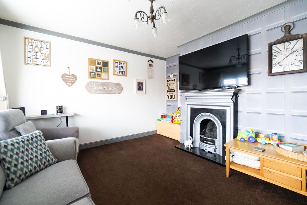 Property photo 2 of 29