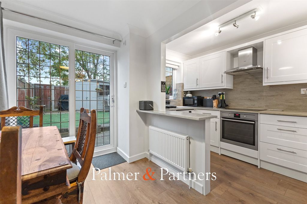 Property photo 2 of 20 Picture No. 08