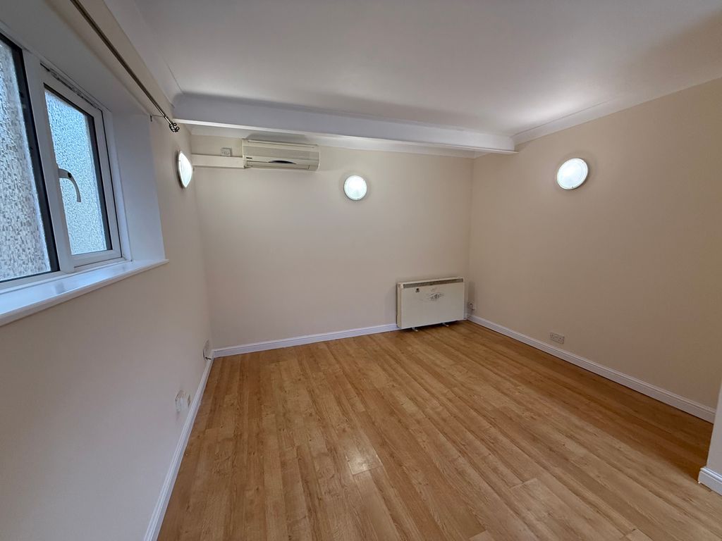Property photo 3 of 6 View