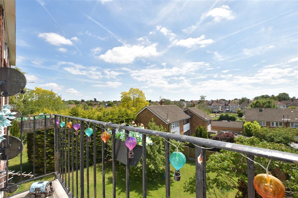 Property photo 2 of 8 Balcony / Terrace