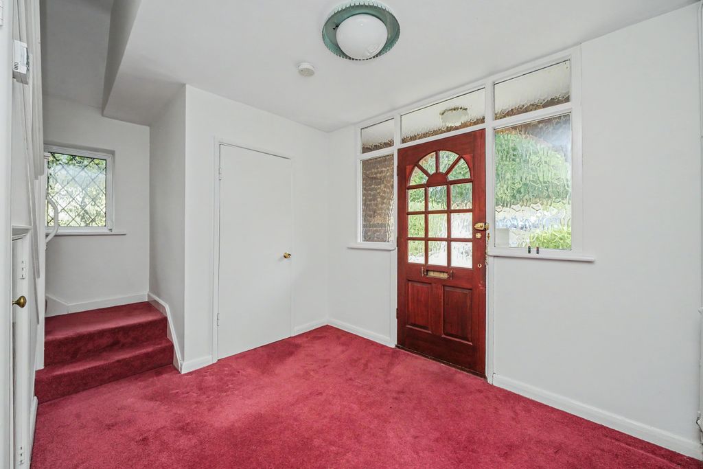 Property photo 3 of 24