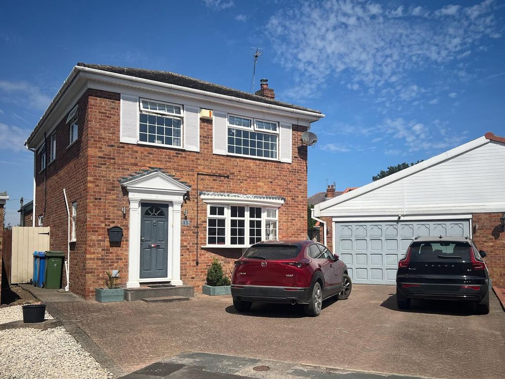 Property photo 1 of 37