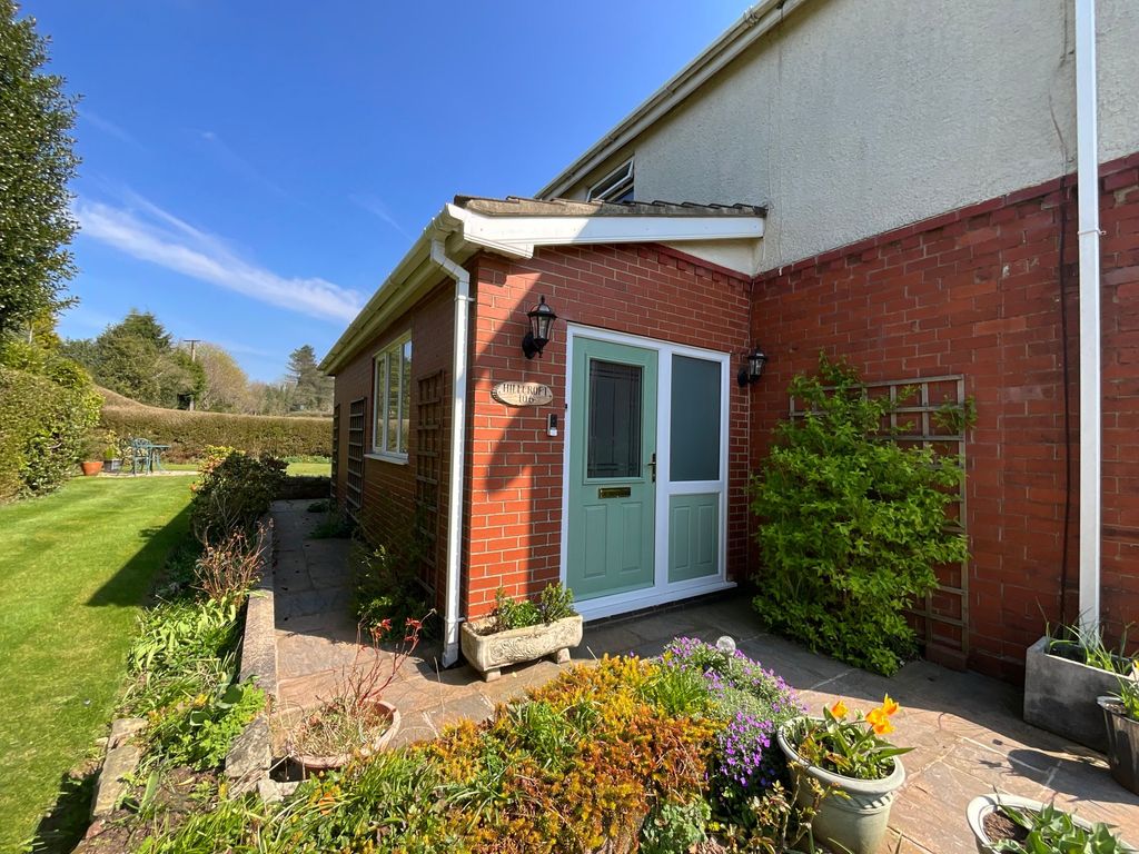 Property photo 3 of 27