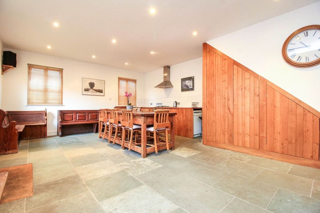 Property photo 2 of 13 Kitchen/Dining Room