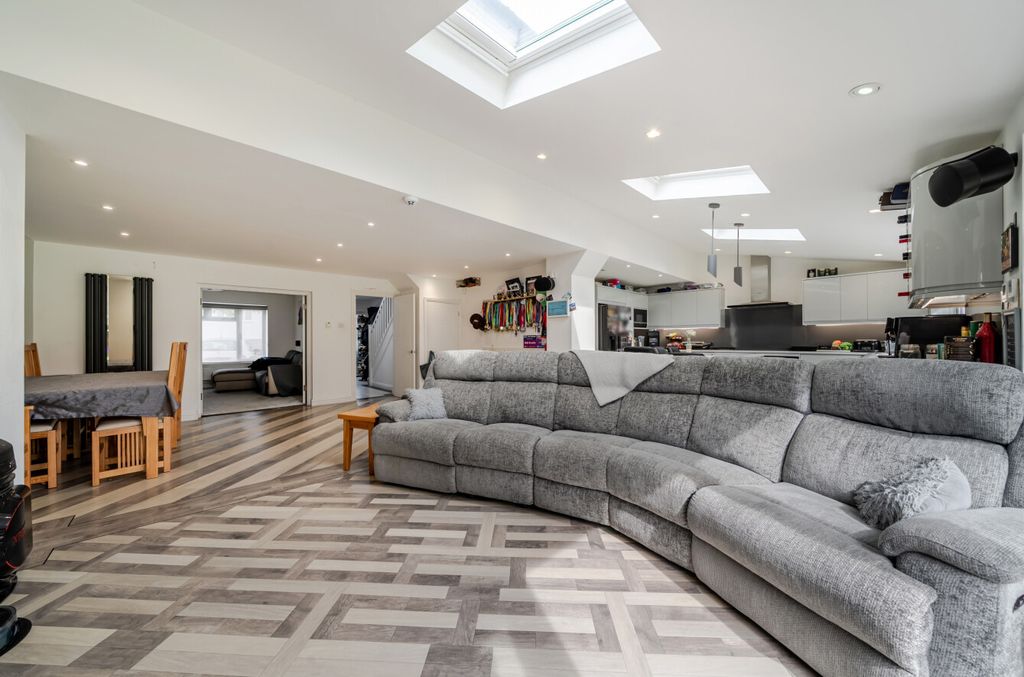 Property photo 2 of 19 1512965-16-6A994A...